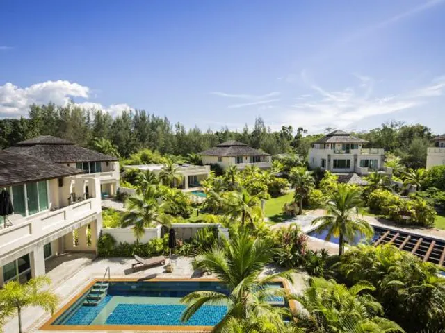 ROBINSON Khao Lak