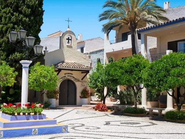 BlueBay Banús