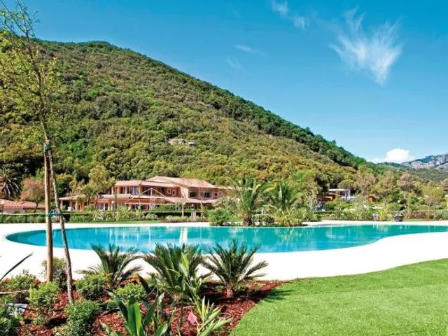 Ortano Mare Village & Residence