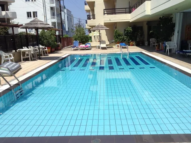 Caravel Apartment Hotel