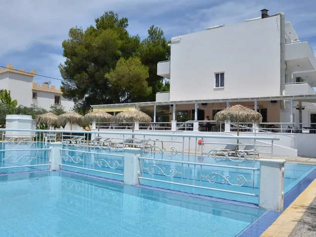 Blue Nest Hotel