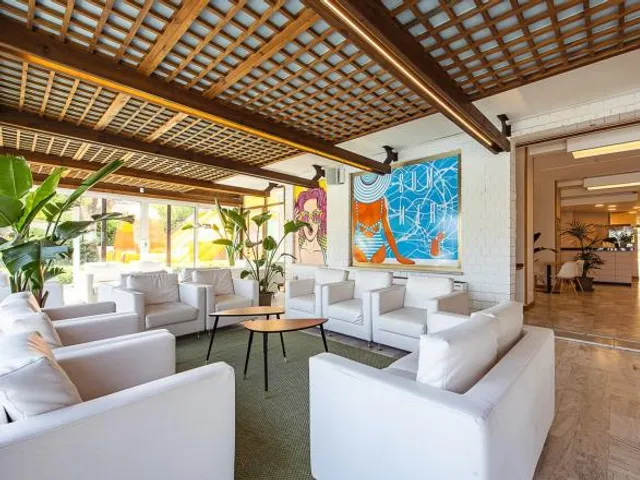 Color Alexandra Plaza Family Hotel