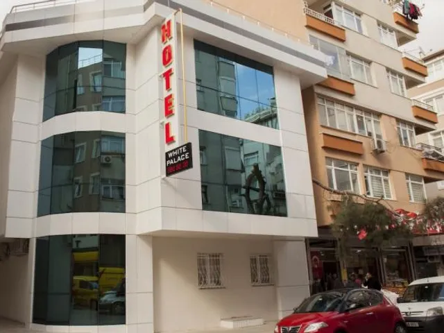 White Palace Hotel