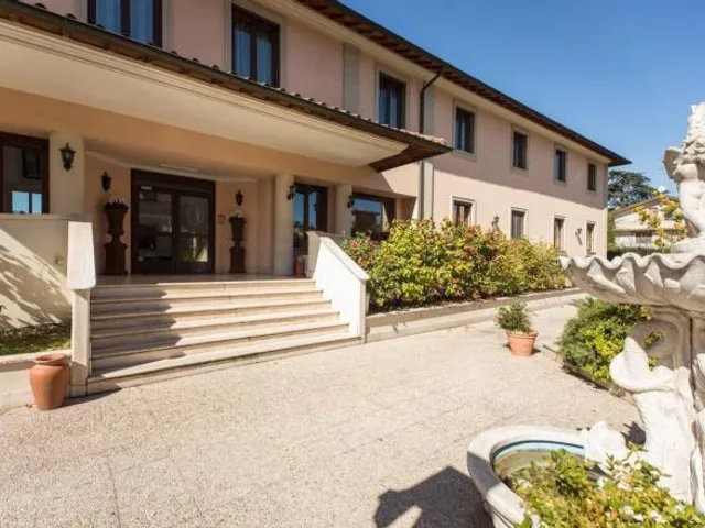 Hotel Alba Torre Maura