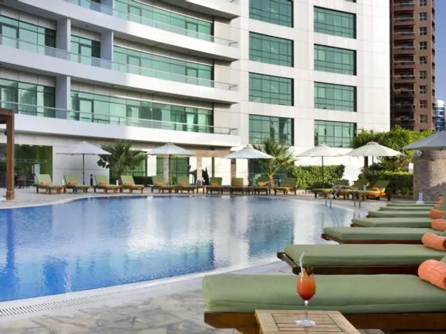 TIME Oak Hotel & Suite
