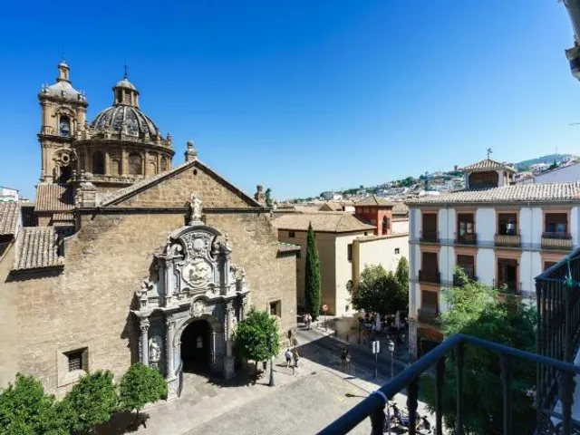 La Perla Granada Suites