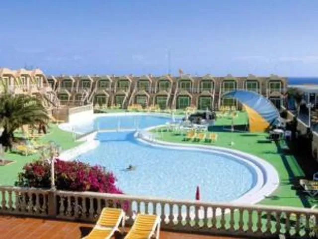 Apartamentos La Pirámide