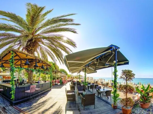 Arsi Enfi City Beach