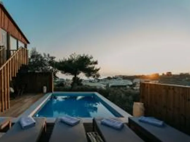 Callinica Hotel & Apartments