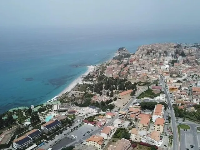 Middle Town Palace Tropea