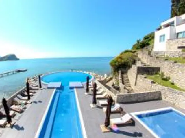 Avala Resort & Villas