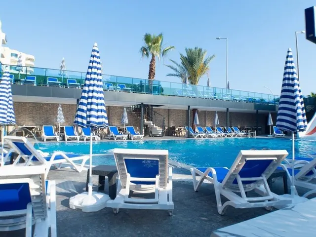 Relax Beach Hotel