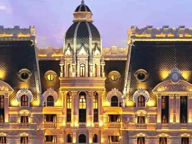 Royal Rose Abu Dhabi, a Curio Collection by Hilton Affiliated Hotel