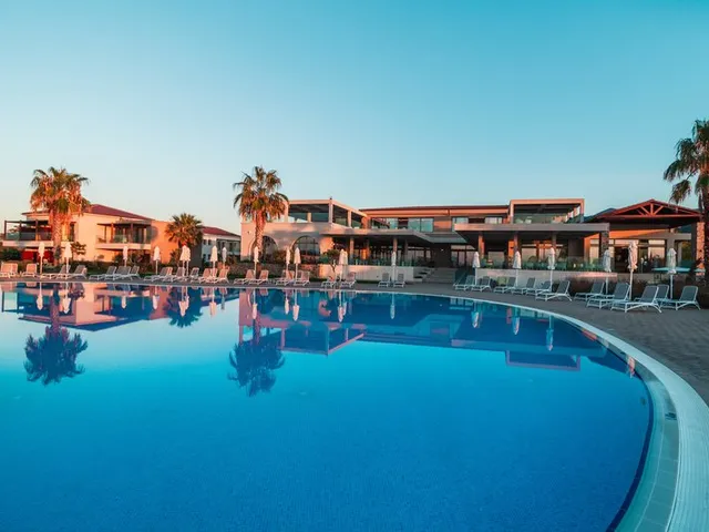 Almyros Beach Resort & Spa