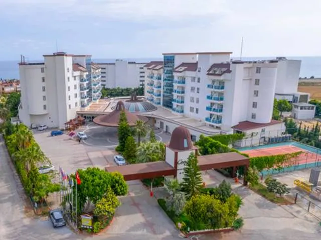 Cenger Beach Resort & Spa