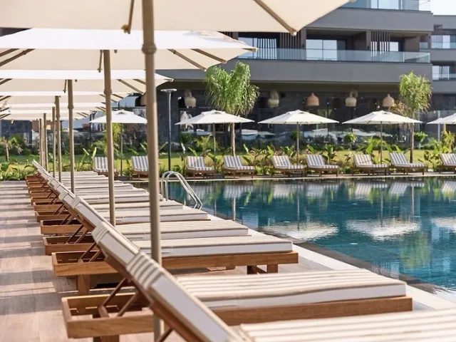 Jacaranda Luxury Resort