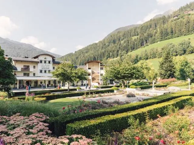 Alpenpalace Luxury Hideaway & Spa Retreat