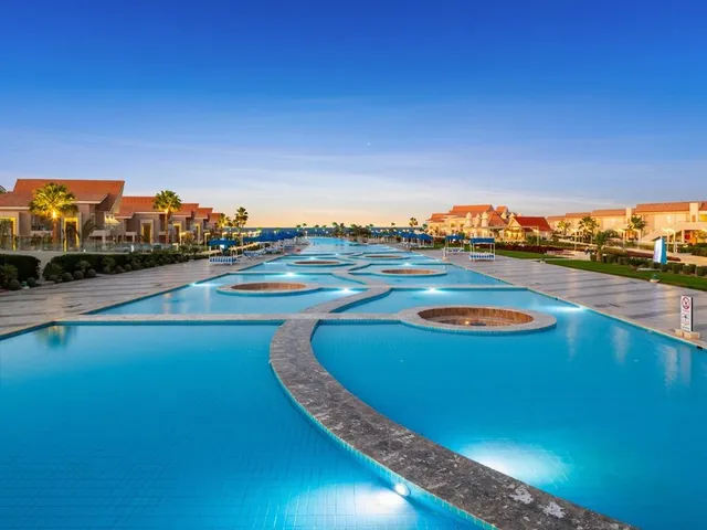 Pickalbatros Sea World Resort