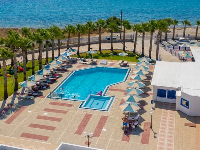 Mammis Beach Hotel