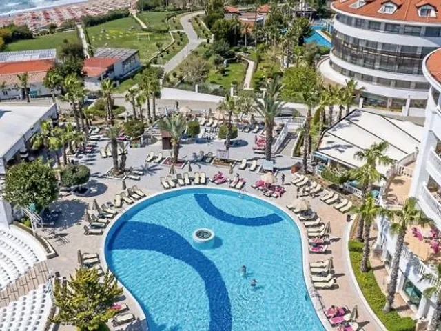 Alba Queen Hotel