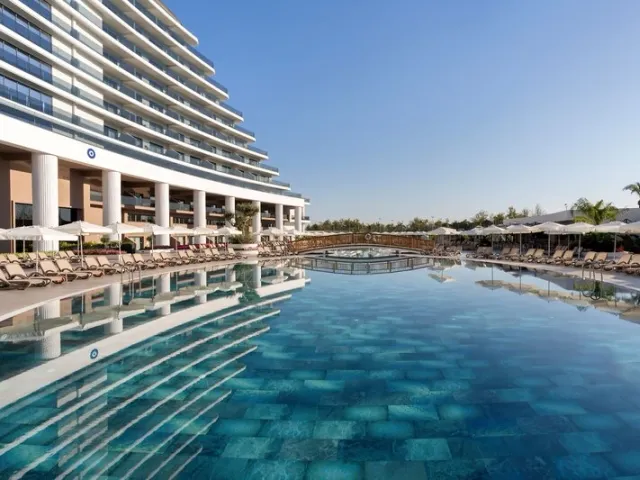 Miracle Resort