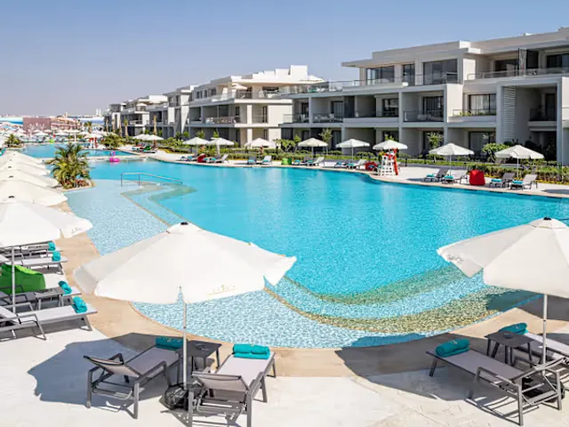 Rixos Premium Magawish Bay View