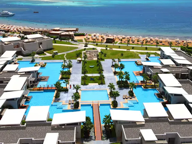 Rixos Premium Magawish Suites & Villas