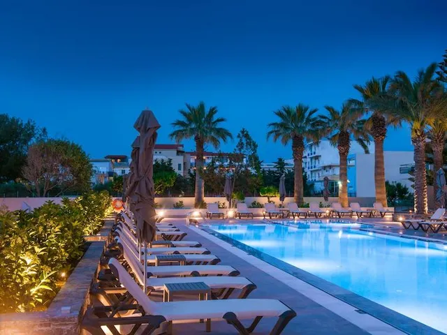 Petousis Hotel and Suites