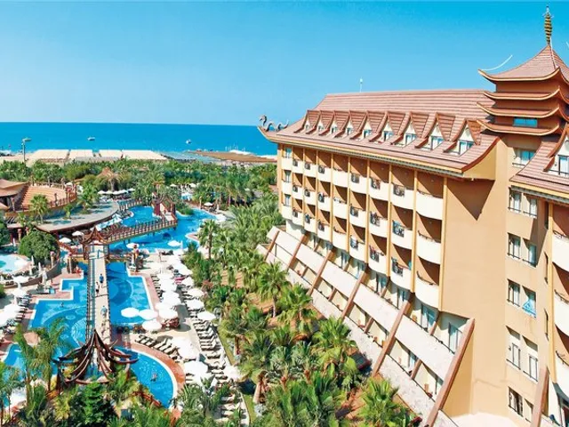 Royal Dragon Hotel