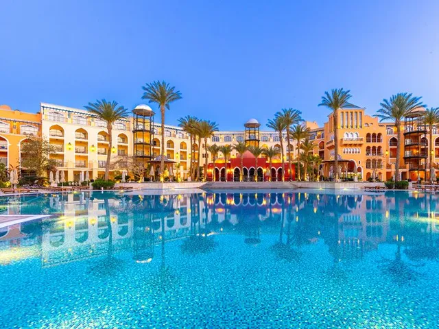 THE GRAND RESORT