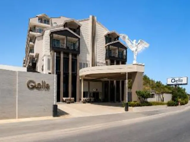 Q Ella Beach Hotel