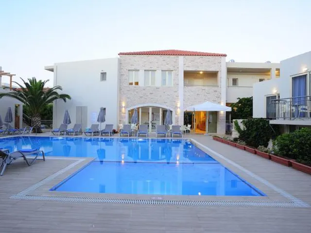 Maravel Star Art Hotel