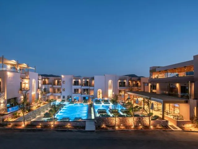 Paralos Venus Suites