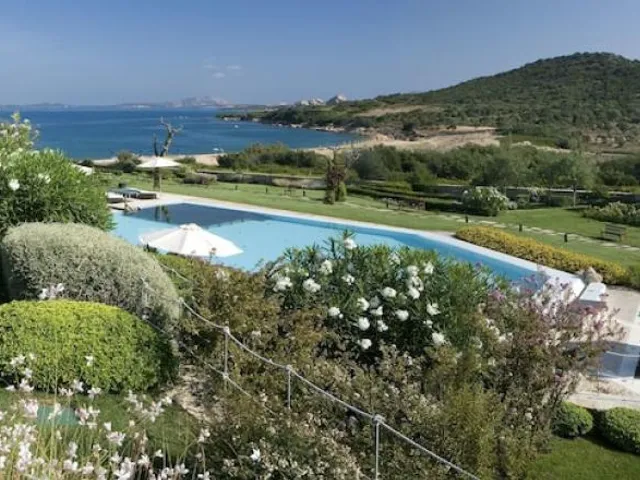 L'Ea Bianca Luxury Resort
