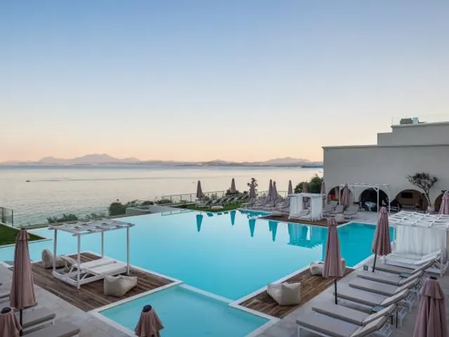 Golden Mare Barbati Hotel