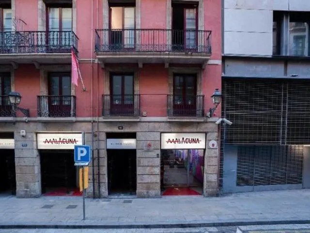 Ideal Youth Hostel