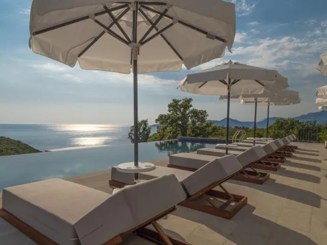 Vivid Blue Serenity Resort