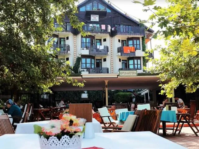 Neptün Hotel