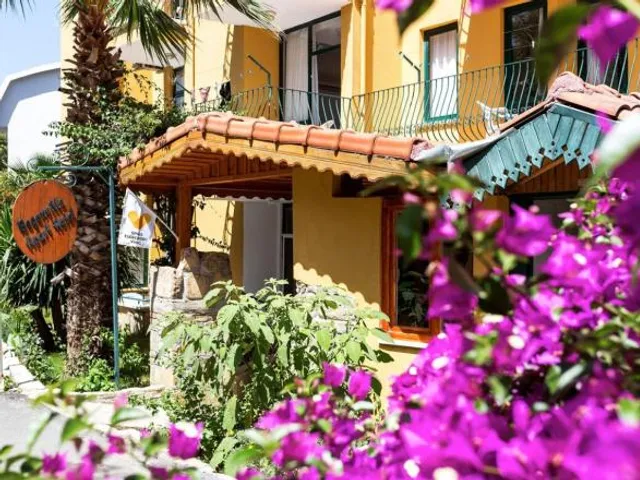 Begonville Apart Hotel