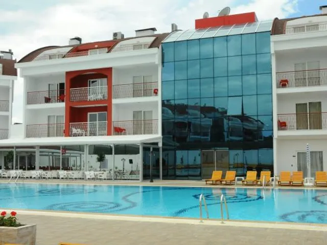 Side Legend Hotel