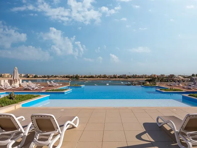 Creek Hotel & Residences El Gouna