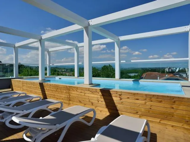 Embassy Hotel & Spa