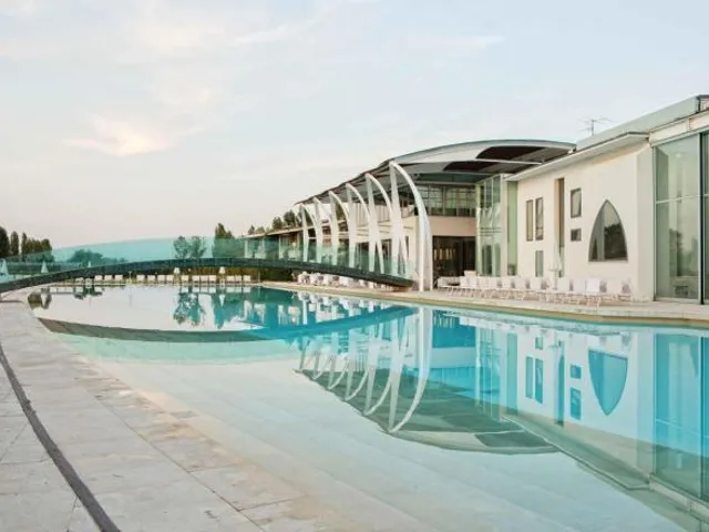 Riviera Golf Resort