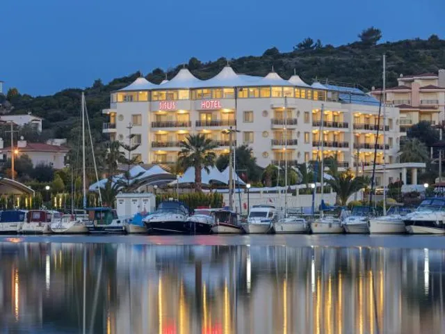 Sisus Marina Hotel