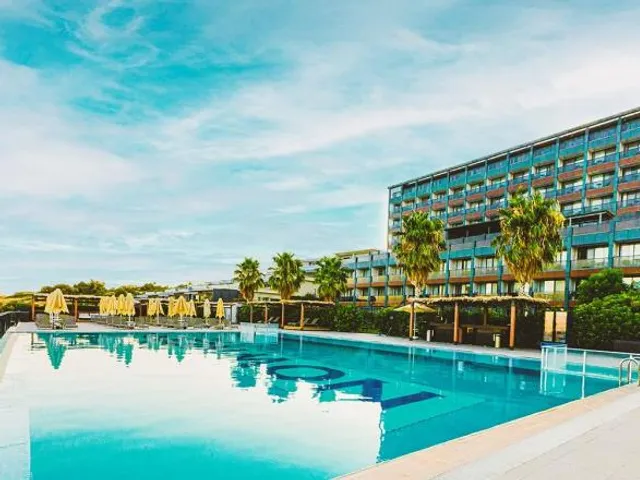The Nowness Luxury Hotel & Spa