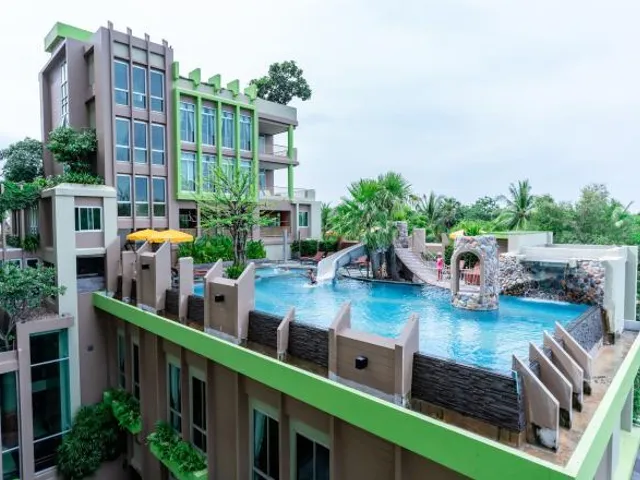Long Beach Cha Am Resort