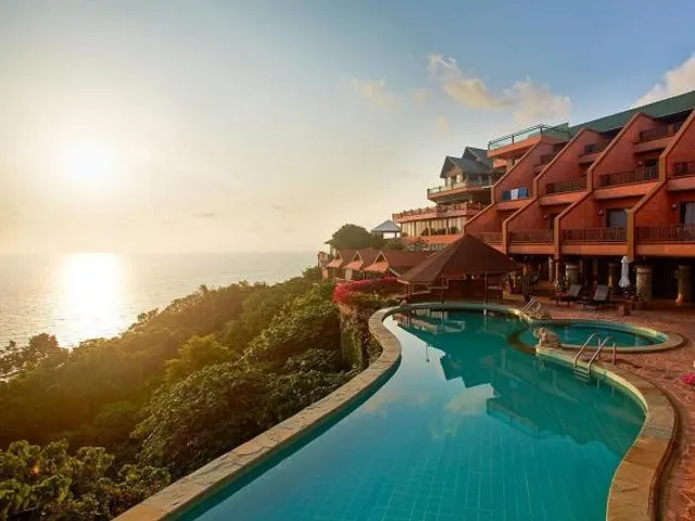 Samui Bayview Resort & Spa