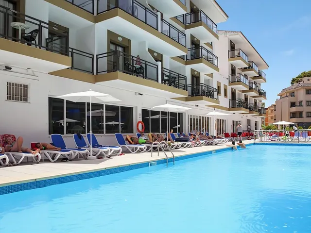 Guya Wave Hotel