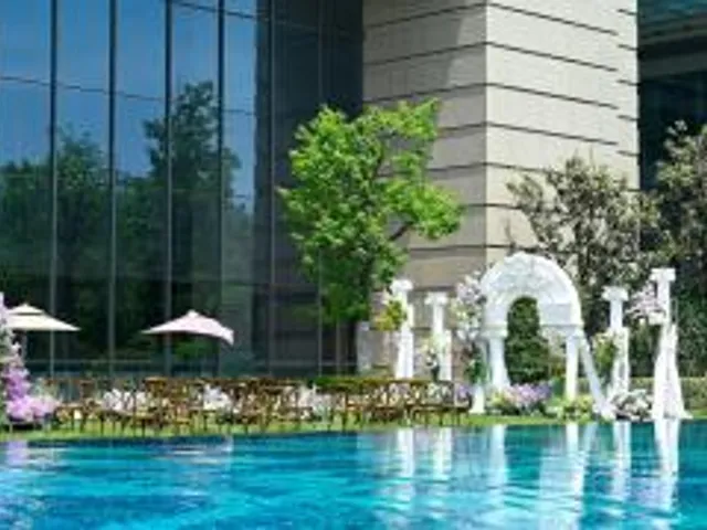 Sheraton Jiaozhou Hotel