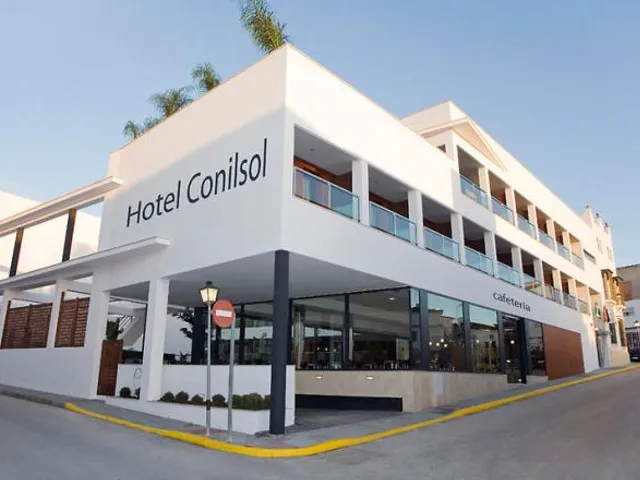 Conilsol Hotel y Apartamentos